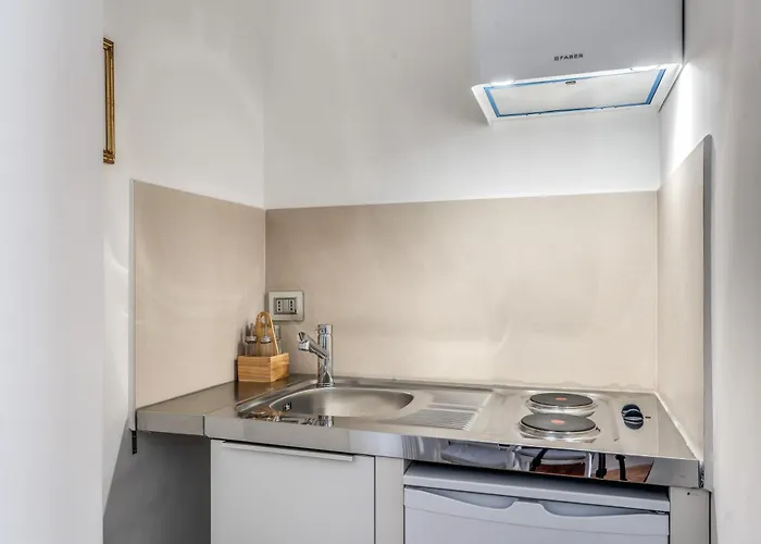 Casa Matilde-piazza Del Popolo * Roma