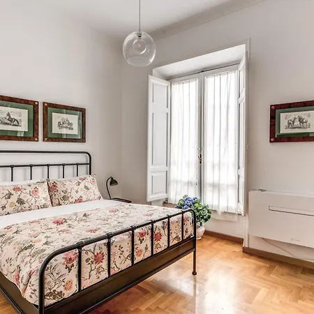 Casa Matilde-piazza Del Popolo * Řím