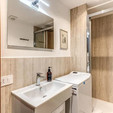 Casa Matilde-piazza Del Popolo * Rome